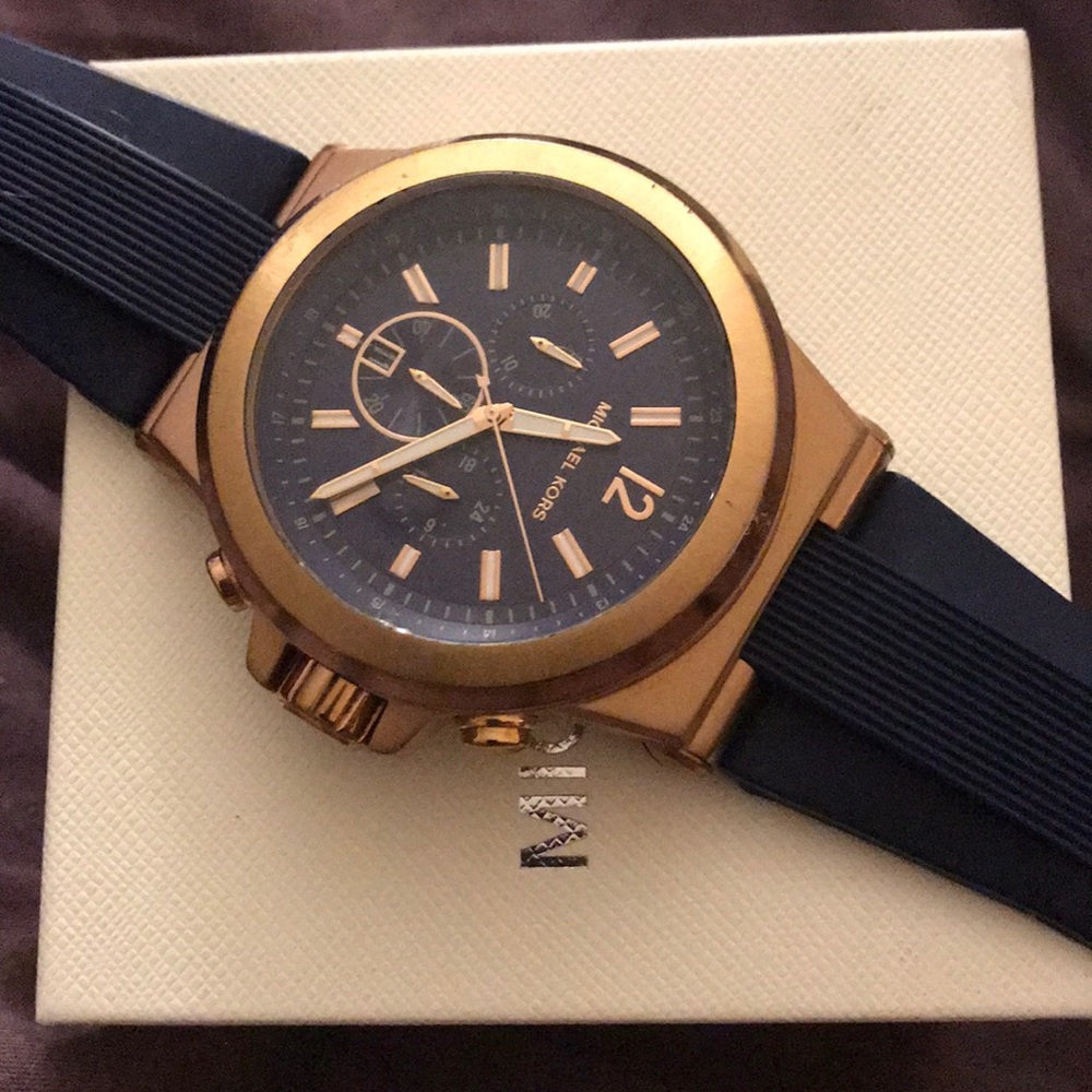 Michael Kors Men Watch - Picture 4 of 4